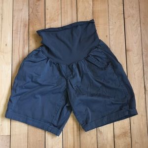 Maternity shorts